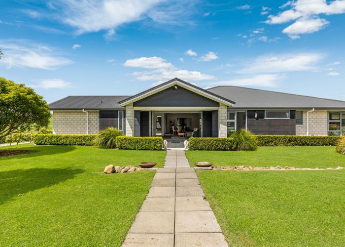  at 890 Findlay Road, Pūkorokoro / Miranda, Kaiaua