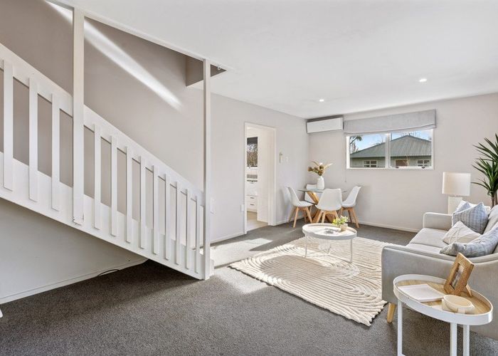  at 1/176 Riverlaw Terrace, Saint Martins, Christchurch
