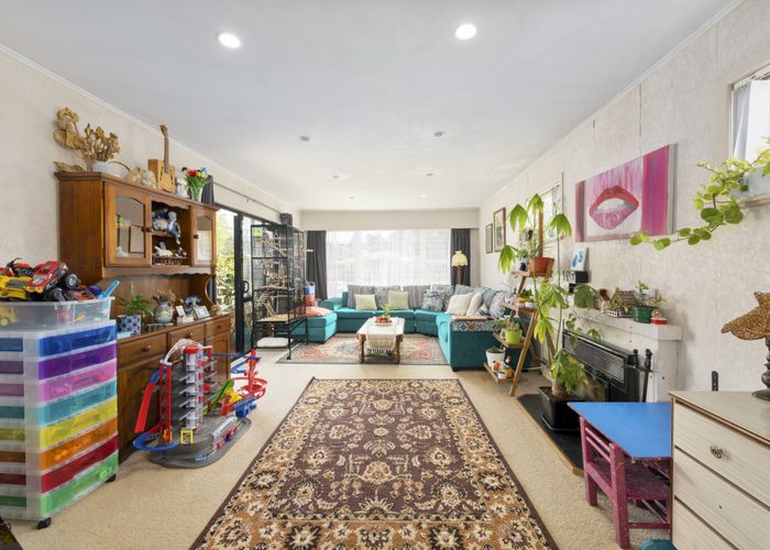  at 58 Chorley Avenue, Massey, Waitakere City, Auckland
