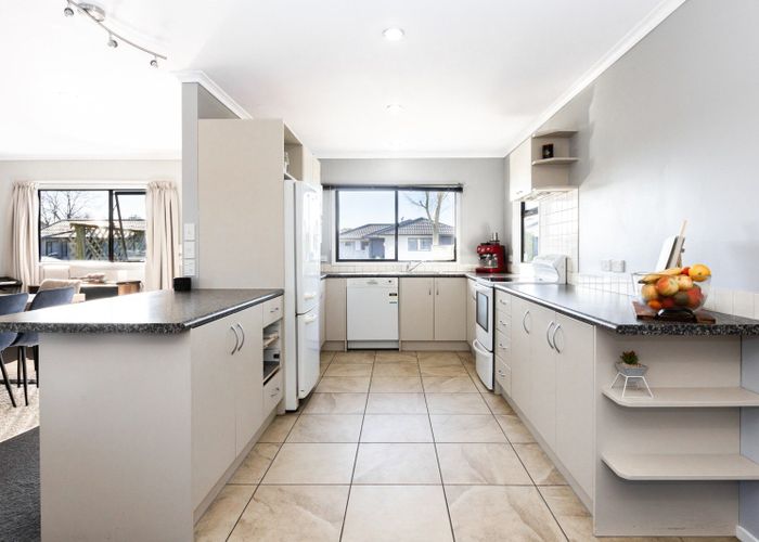  at 6 Chatham Mews, Flaxmere, Hastings