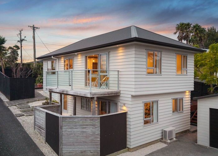  at 18 Deep Creek Road, Torbay, Auckland