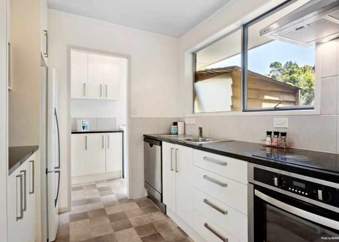  at 2/12 Newstead Avenue, Browns Bay, Auckland