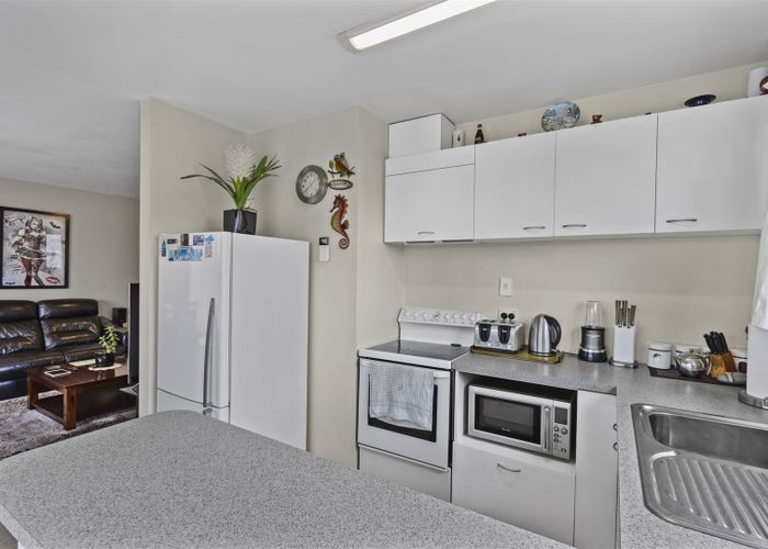  at 2/107 Gayhurst Road, Dallington, Christchurch