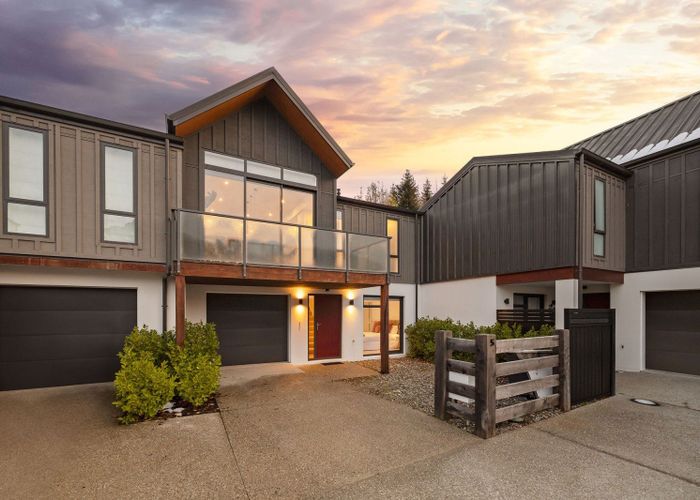  at 5 Phoenix LANE, Arthurs Point, Arthurs Point