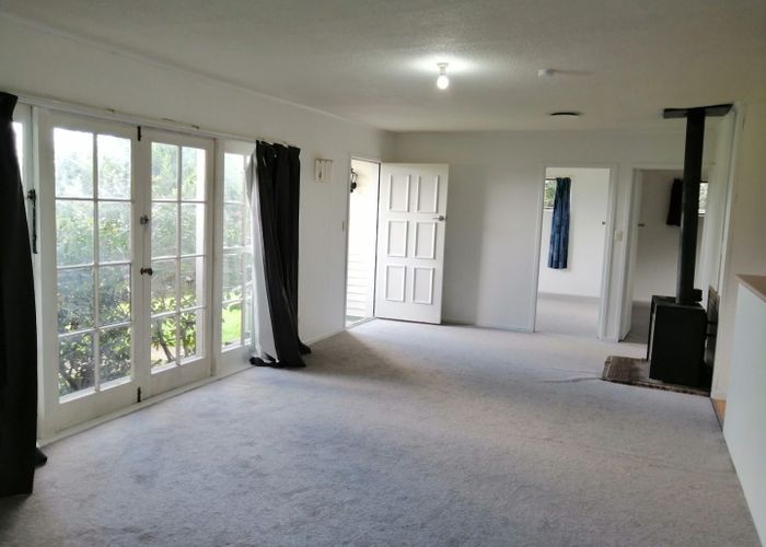  at 12 St Catherine Crescent, West Harbour, Waitakere City, Auckland
