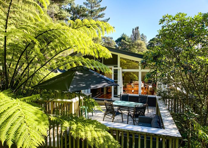  at 194 Eastern Hutt Road, Taita, Lower Hutt