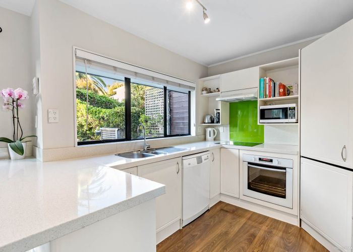  at 2/498 Beach Road, Murrays Bay, Auckland