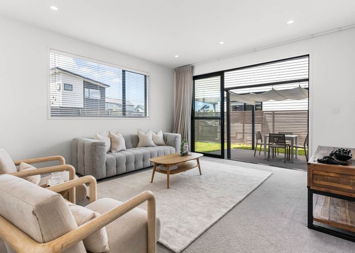  at 8 Kestrel Place, Wai O Taiki Bay, Auckland City, Auckland