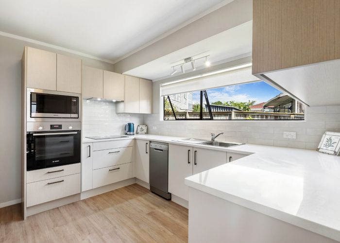  at 1/357 Beach Road, Campbells Bay, Auckland