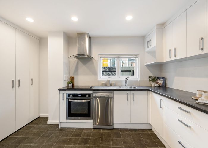  at 4/78A Holly Road, Merivale, Christchurch City, Canterbury