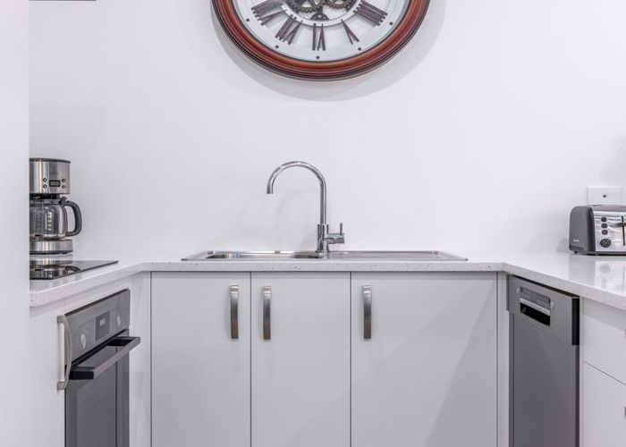  at 4/102 Howell Avenue, Riverlea, Hamilton, Waikato