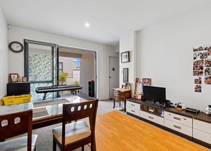  at 3/10 Silvermoon Road, Albany, North Shore City, Auckland