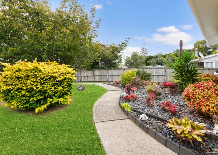  at 36 Kelkirk Street, Kelston, Auckland