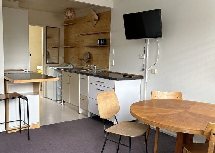 For rent 4/29 Main Street, Greytown, South Wairarapa, Wellington