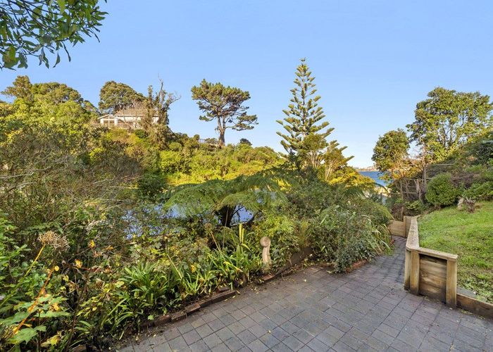  at 11 Rangiora Avenue, Kaiwharawhara, Wellington