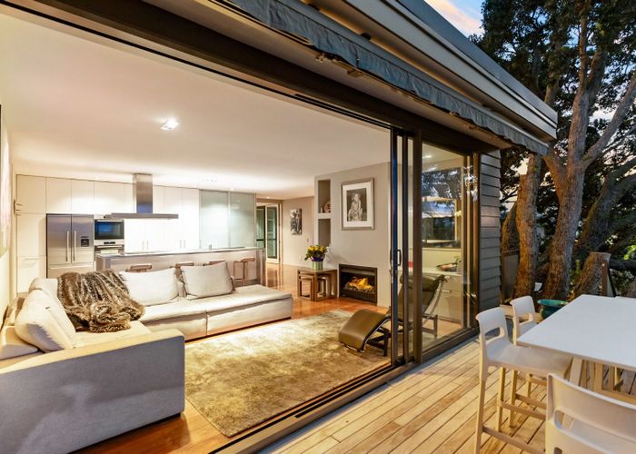  at 4 Ronaki Road, Mission Bay, Auckland