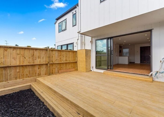 at 17D Swaffield Road, Papatoetoe, Manukau City, Auckland