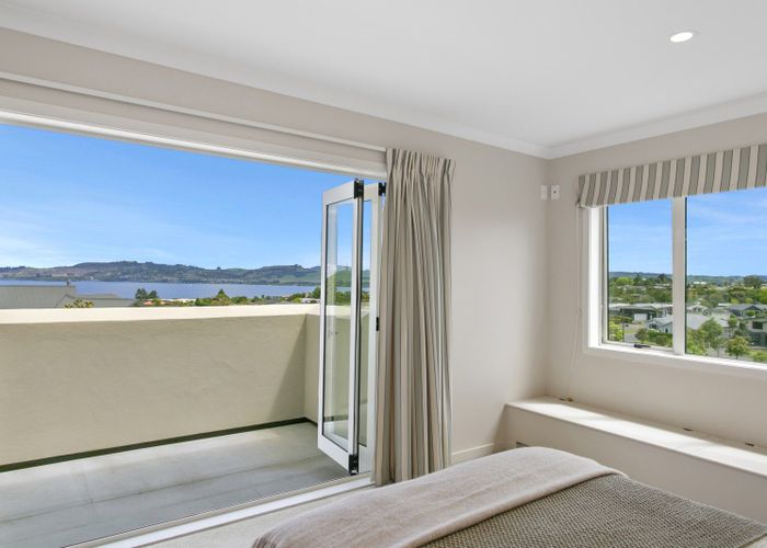  at 24 Botanical Heights Drive, Waipahihi, Taupo
