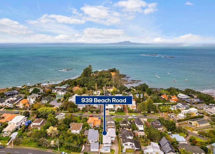  at 939 Beach Road, Torbay, Auckland