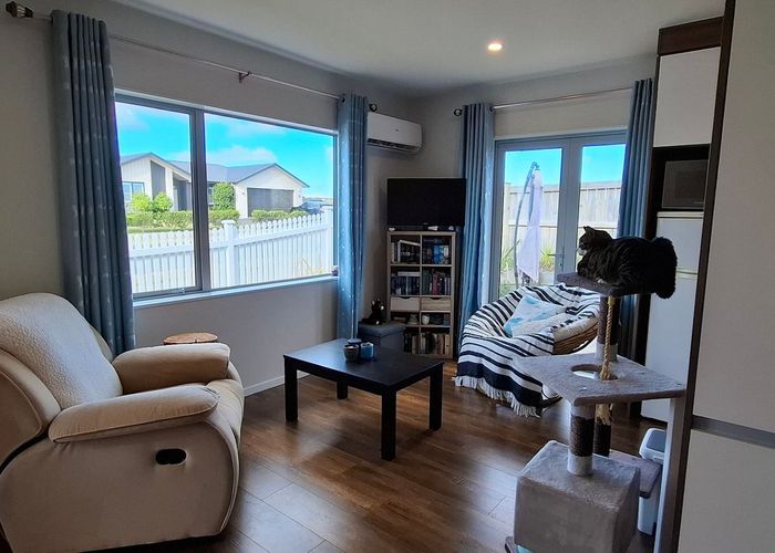  at 10 Hapukupuku Avenue, Beachlands, Manukau City, Auckland