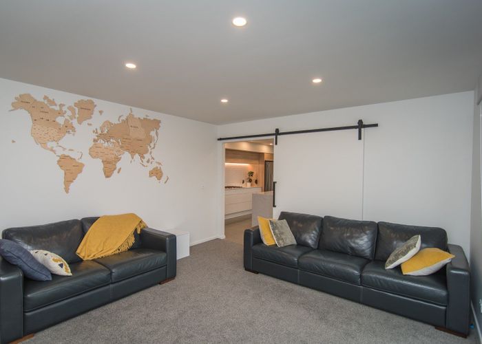  at 271 Spur Road, Hadlow