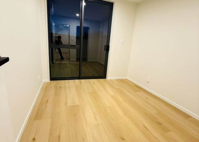  at 5/1026 New North Road, Mount Albert, Auckland City, Auckland