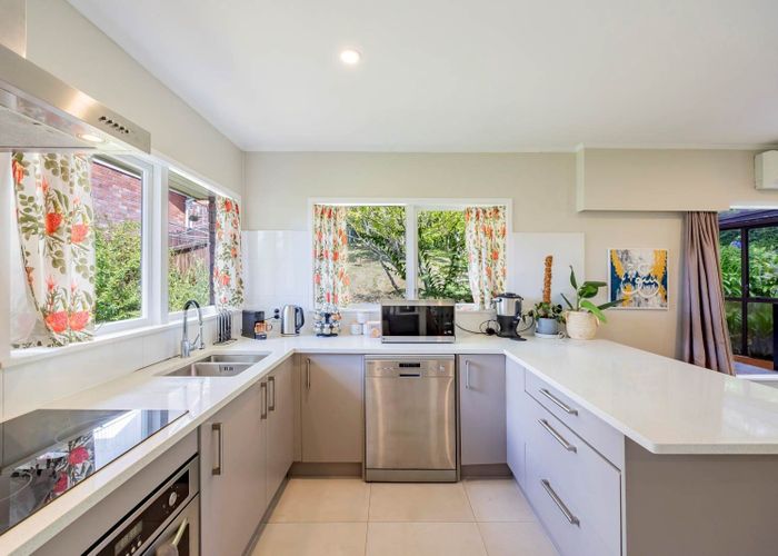 at 1&2/5 Keldale Place, Forrest Hill, North Shore City, Auckland