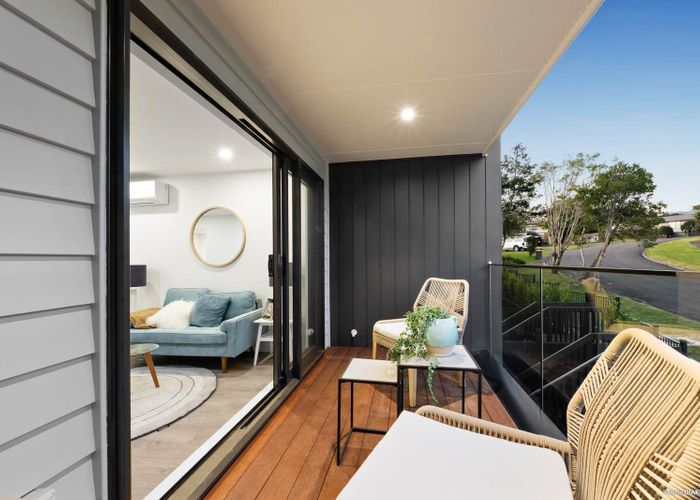  at 5/13 Crosby Road, West Harbour, Waitakere City, Auckland