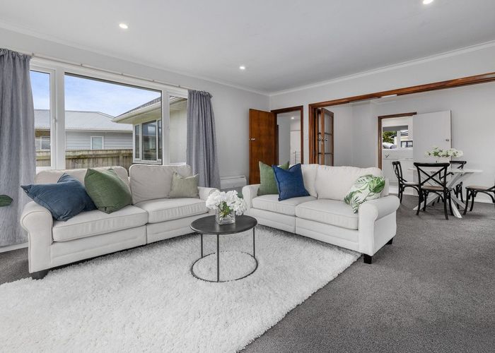  at 23 Main Road, Titahi Bay, Porirua