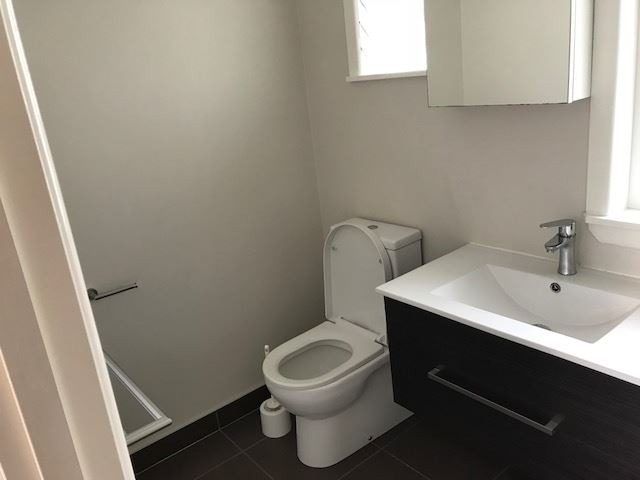  at 4/2 Outhwaite Lane, Grafton, Auckland City, Auckland