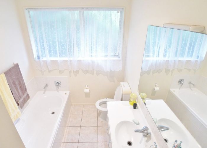  at 2/12 Bowater Place, Manurewa, Manukau City, Auckland
