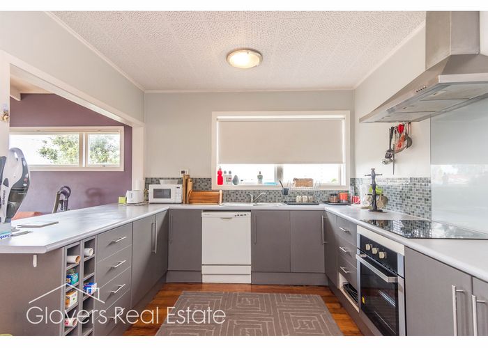  at 7 Clayburn Road, Glen Eden, Auckland