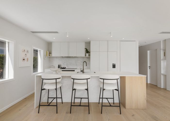  at 16 Johnstone Street, Point Chevalier, Auckland