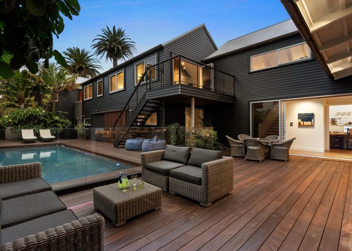  at 8 Musick Point Road, Bucklands Beach, Manukau City, Auckland