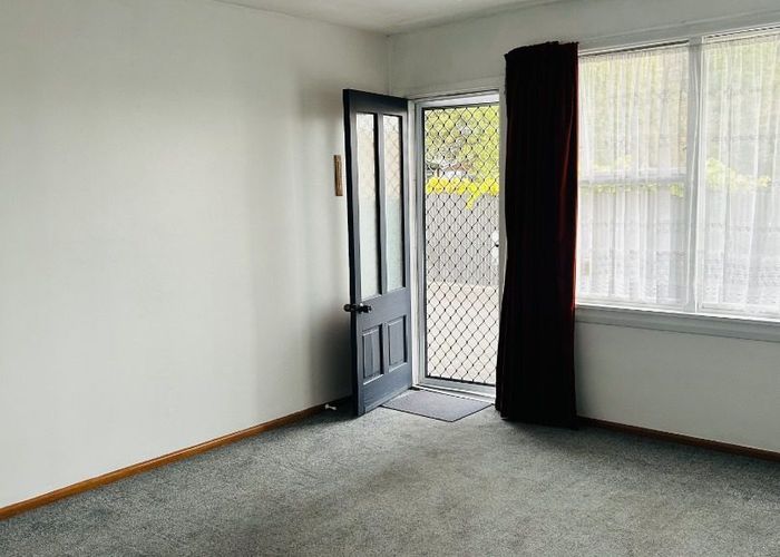  at 2/26 Frederick Street, Waltham, Christchurch