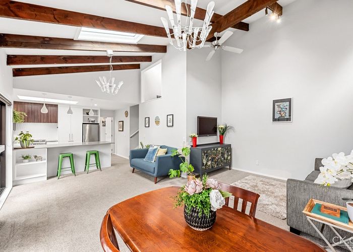  at 86 Hill Road, Belmont, Lower Hutt, Wellington