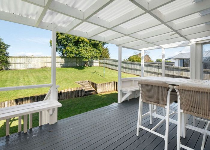  at 4 Gilfillan Drive, Katikati