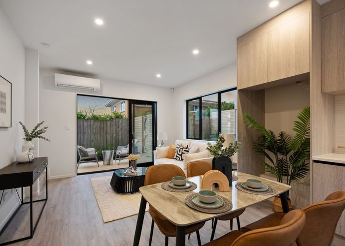  at 33D Garadice Road, Rothesay Bay, North Shore City, Auckland