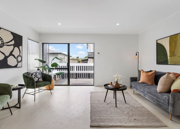  at 2/6 Cambridge Road, Manurewa, Manukau City, Auckland