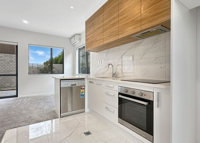  at 140 Tiriwa Drive, Massey, Auckland