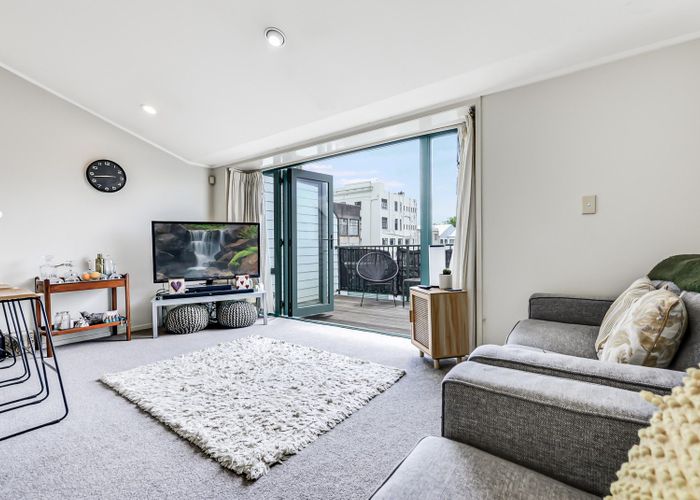  at 3/11 Bryce Lane, Hamilton Central, Hamilton