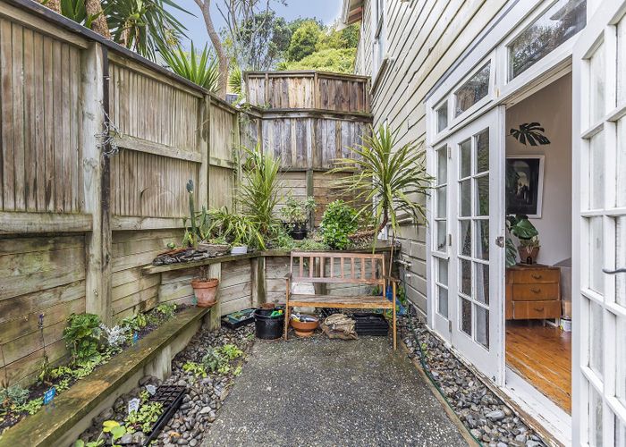  at 35 Lawrence Street, Newtown, Wellington