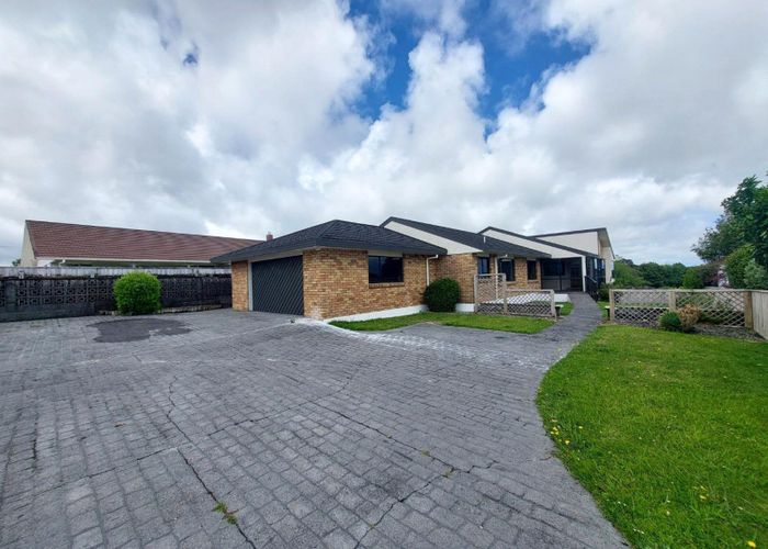  at 9C Del Mar Place, Merrilands, New Plymouth