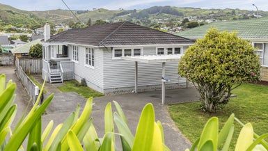  at 334 Main Road, Tawa, Wellington