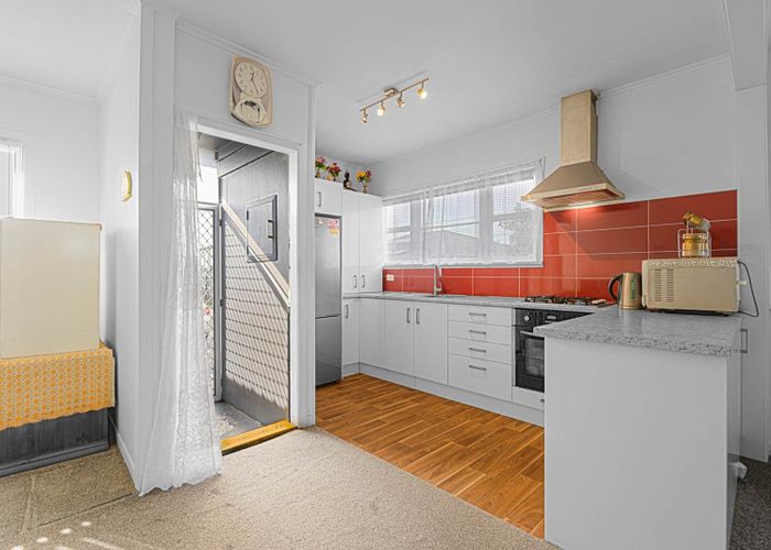  at 1/30 Gloucester Road, Manurewa, Manukau City, Auckland