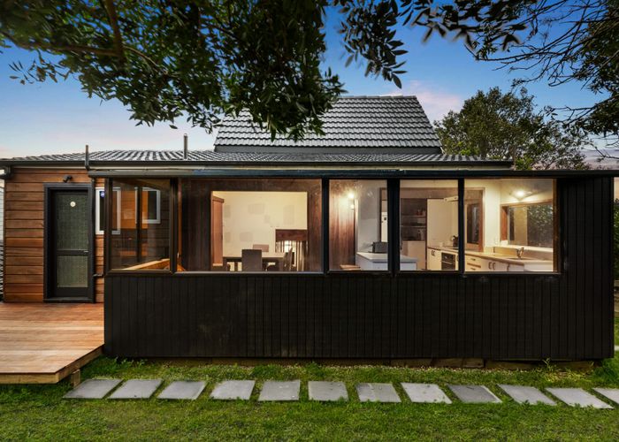  at 7B Waiau Street, Torbay, North Shore City, Auckland