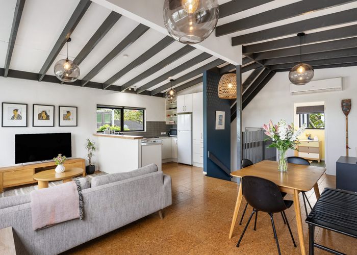  at 2/26 Colonial Road, Birkenhead, North Shore City, Auckland