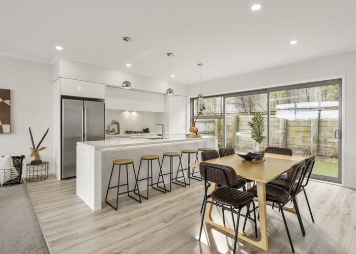  at 31 Cresswell Place, Johnsonville, Wellington
