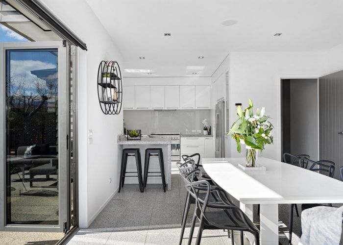  at 9 Bridesdale Drive, Lake Hayes, Queenstown
