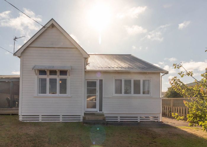  at 35 Beach Street, Fitzroy, New Plymouth, Taranaki
